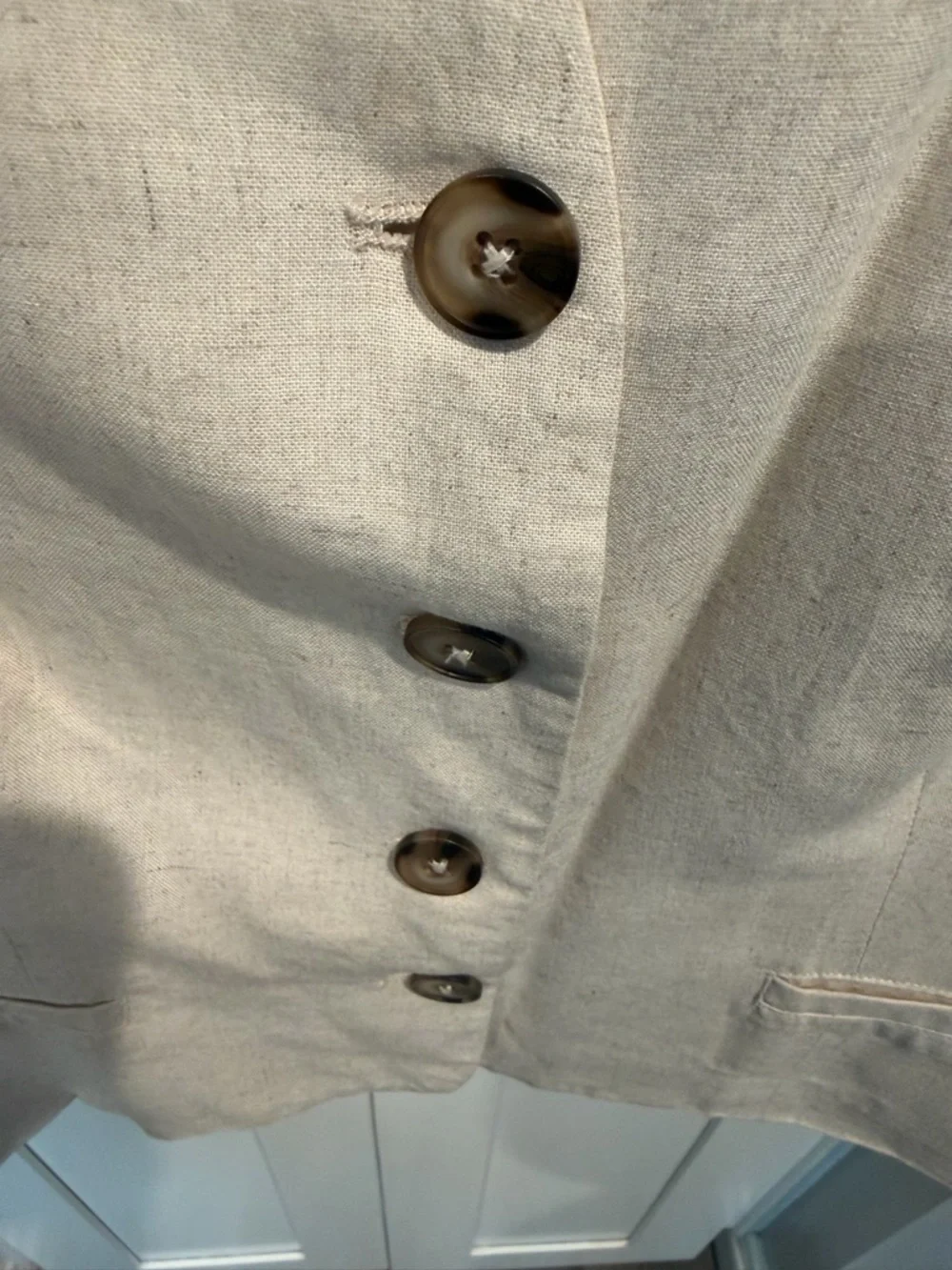 Linen Buttoned Vest - Picture 3 of 3